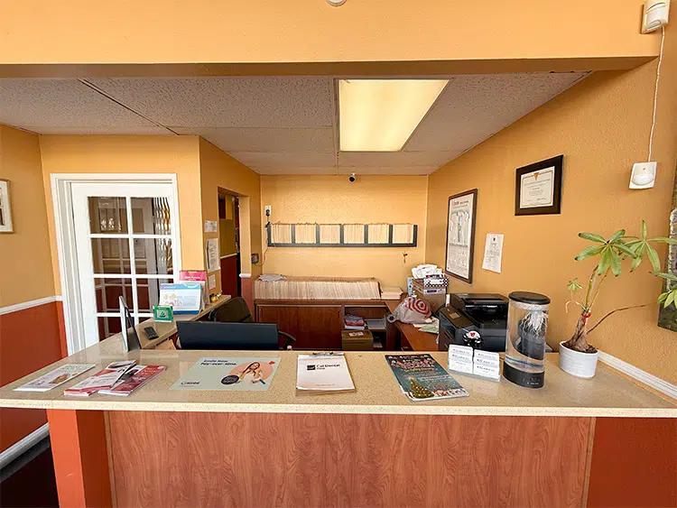 front-desk-11.jpg