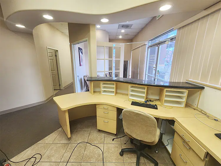 front-desk-2-1.jpg