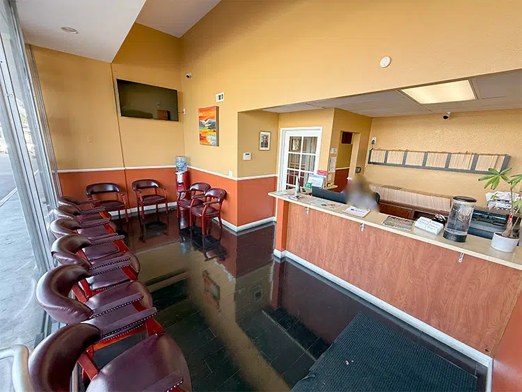 lobby-6-1.jpg